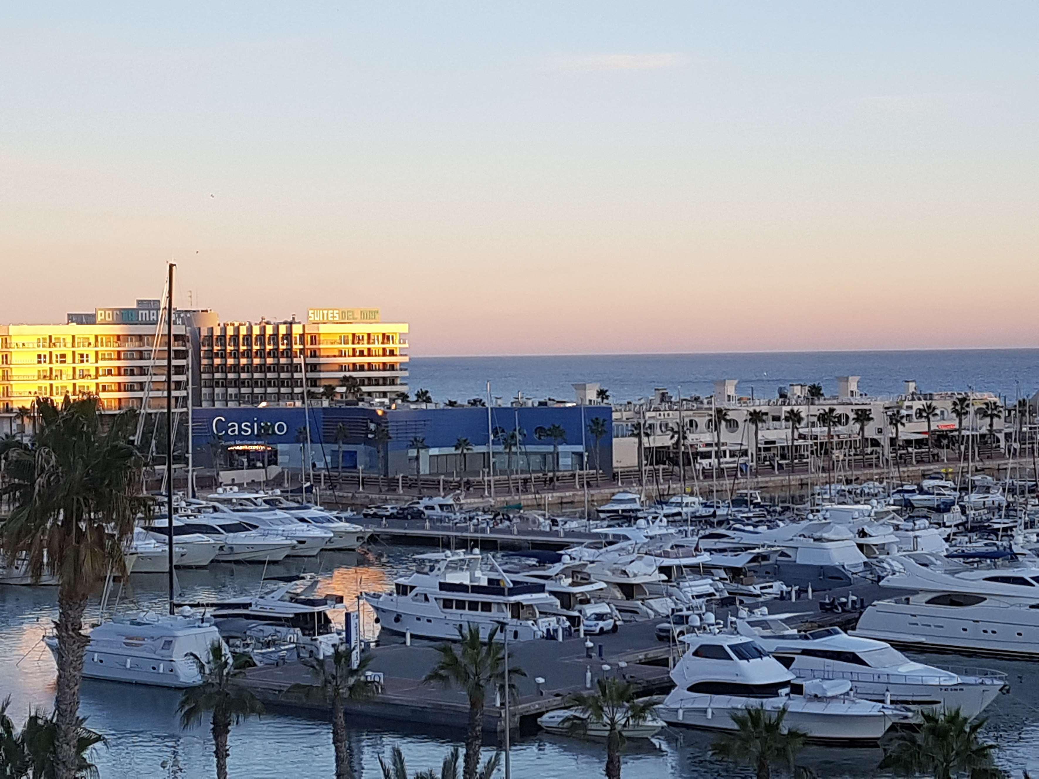 Suites Del Mar By Melia Alicante Bagian luar foto